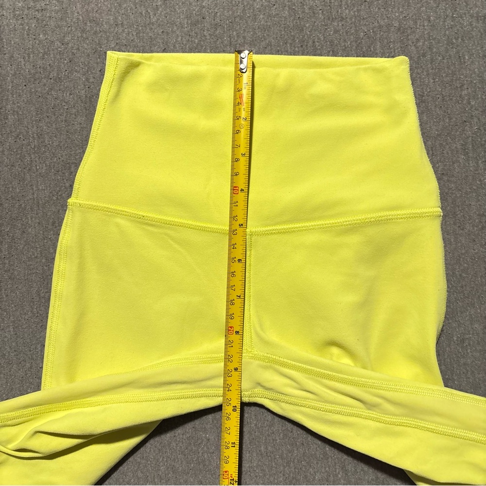 Lululemon Align High-Waisted Trousers, 71 cm
Yellow Streamer - Picture 14 of 15